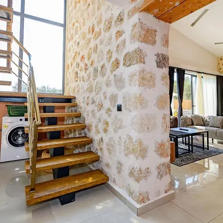 Vila Zen - 2 Bedroom With Jacuzzi In Kalkan Caykoey *